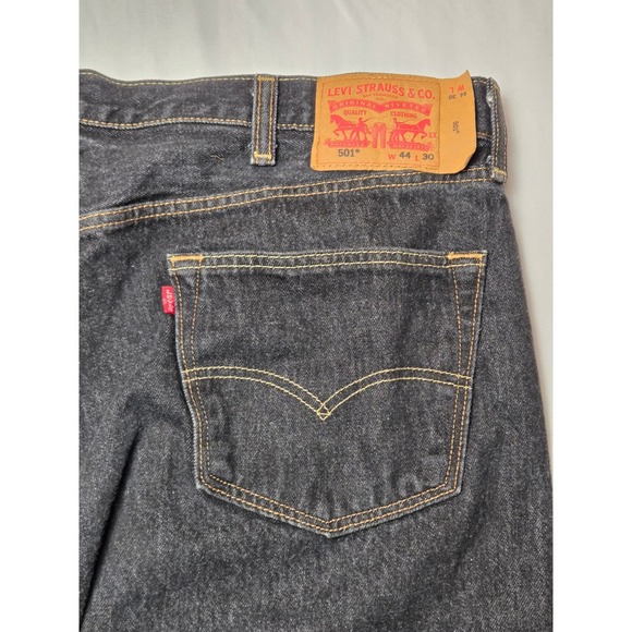 Levi Strauss 501 Jeans Mens W42 L29 (hemmed) Dark Wash Button Fly Straight Leg - Picture 15 of 16